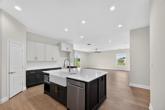 7717 Prairie Street, Hitchcock, TX 77563