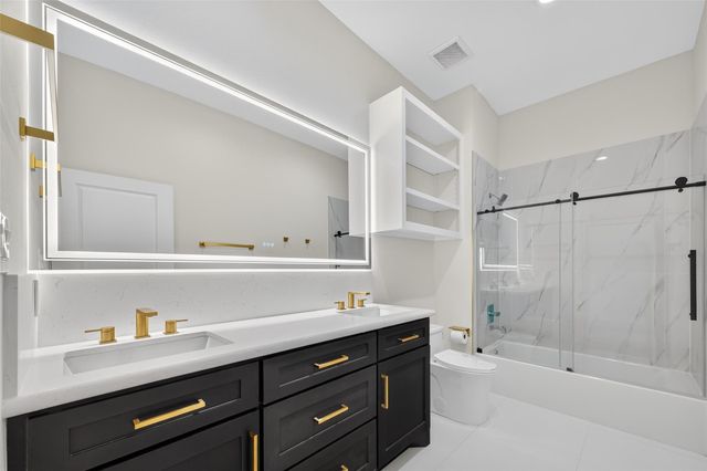 7717 Prairie Street, Hitchcock, TX 77563