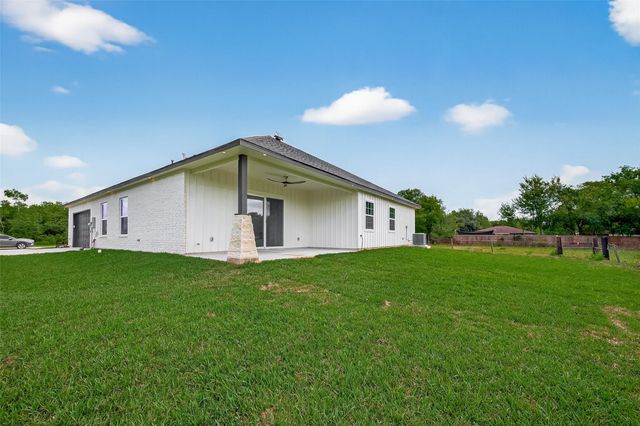 7717 Prairie Street, Hitchcock, TX 77563