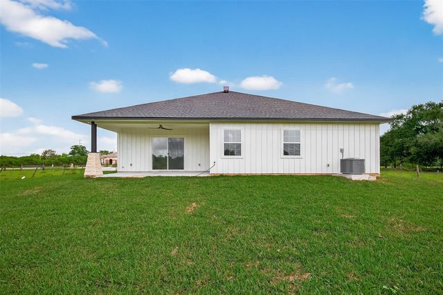 7717 Prairie Street, Hitchcock, TX 77563
