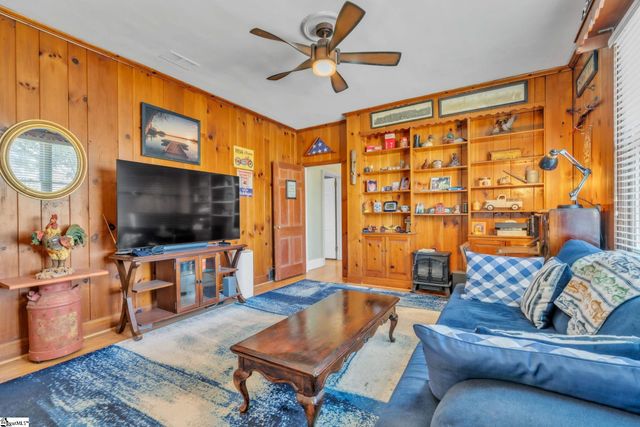 161 E Victoria Road, Spartanburg, SC 29301