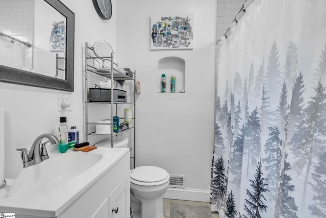 161 E Victoria Road, Spartanburg, SC 29301