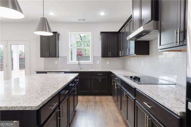 962 Homepark Circle, Buford, GA 30518