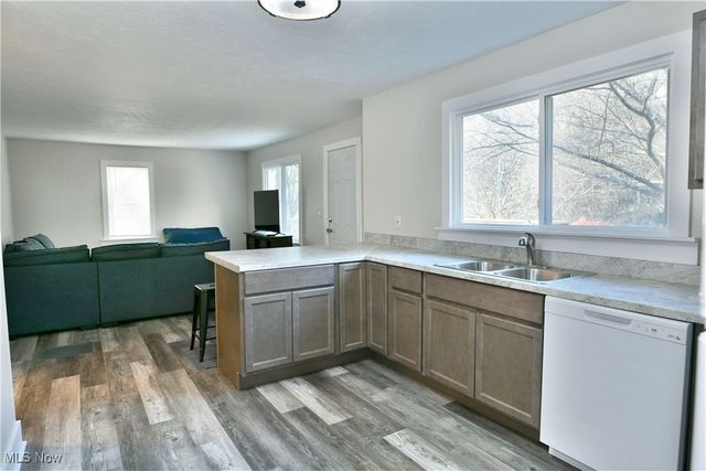 247 Township Road 306, Hammondsville, OH 43930