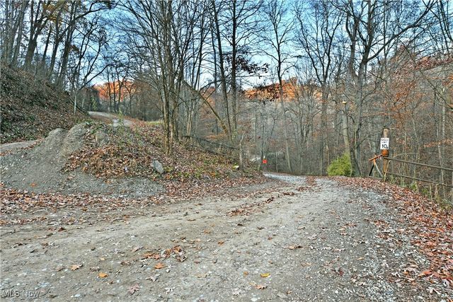 247 Township Road 306, Hammondsville, OH 43930