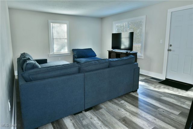 247 Township Road 306, Hammondsville, OH 43930