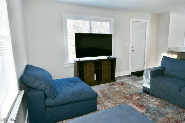 247 Township Road 306, Hammondsville, OH 43930