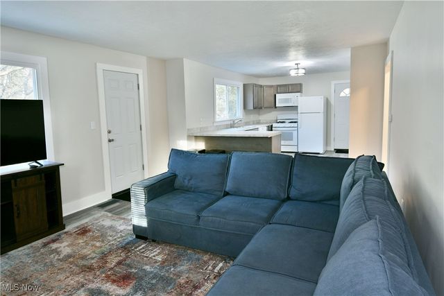 247 Township Road 306, Hammondsville, OH 43930