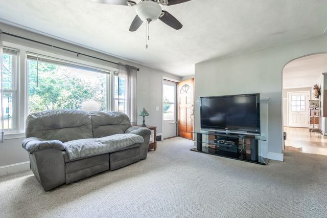 9 Byron Ave, Methuen, MA 01844