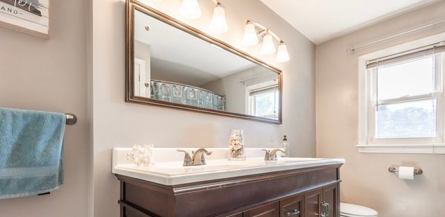 9 Byron Ave, Methuen, MA 01844