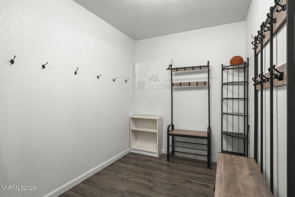 Image 9 of property listing at 9906 N Virginia Street, Reno, NV 89506