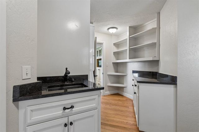 2661 Cedar Oak Drive, Edmond, OK 73013