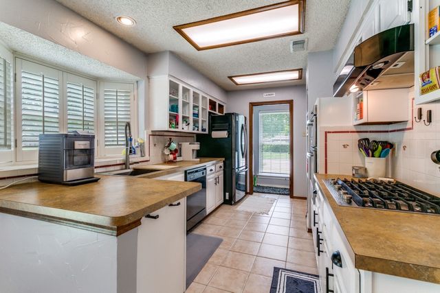 410 Cozby Avenue, Coppell, TX 75019