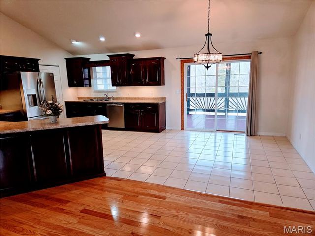 222 Valley View Drive, Cuba, MO 65453