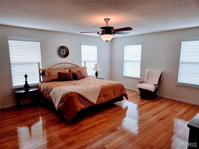 222 Valley View Drive, Cuba, MO 65453