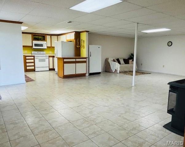 222 Valley View Drive, Cuba, MO 65453