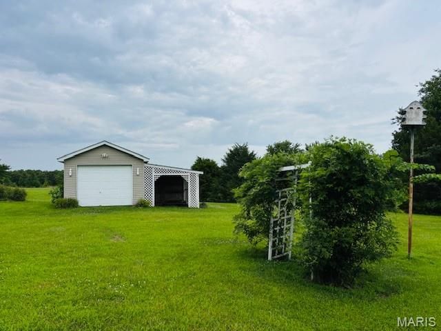 222 Valley View Drive, Cuba, MO 65453