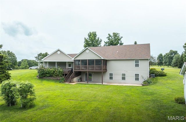 222 Valley View Drive, Cuba, MO 65453