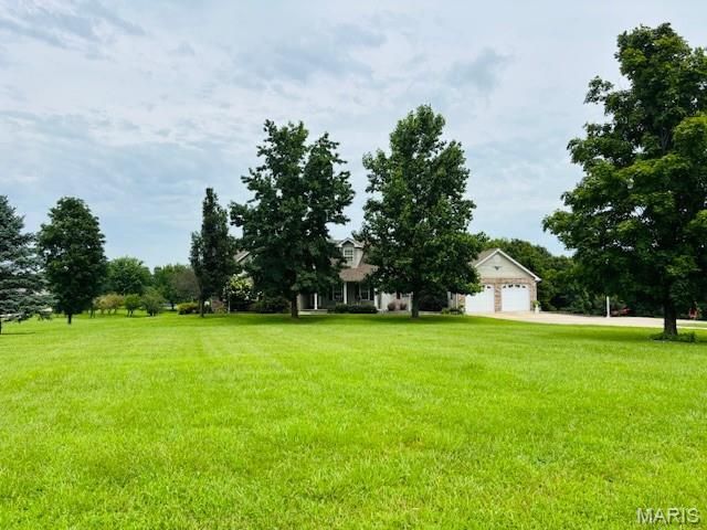 222 Valley View Drive, Cuba, MO 65453