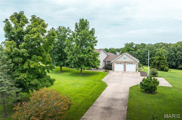 222 Valley View Drive, Cuba, MO 65453
