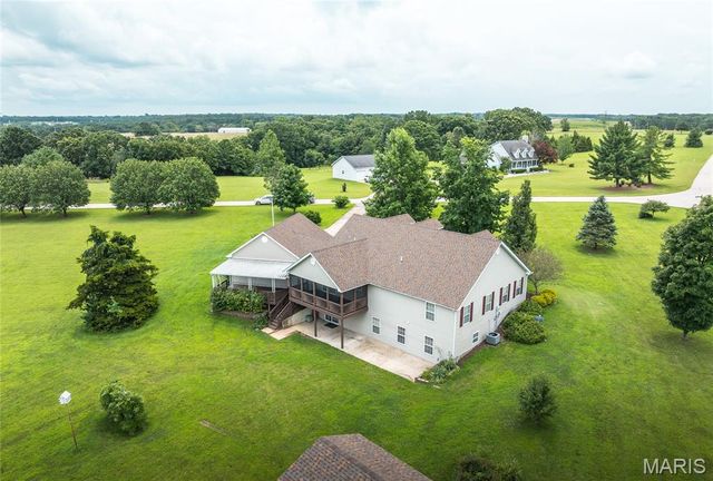 222 Valley View Drive, Cuba, MO 65453