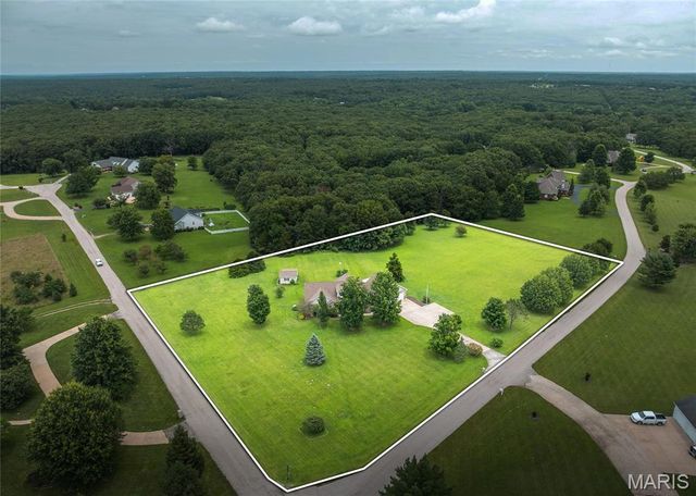 222 Valley View Drive, Cuba, MO 65453