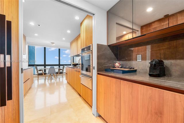 1581 Brickell Ave 2302, Miami, FL 33129