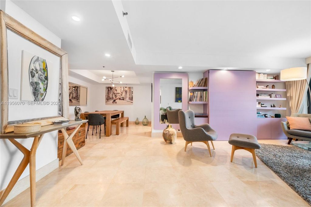 Image 10 of property listing at 1581 Brickell Ave 2302, Miami, FL 33129