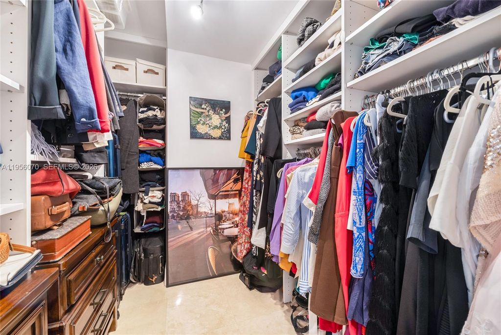 Image 20 of property listing at 1581 Brickell Ave 2302, Miami, FL 33129