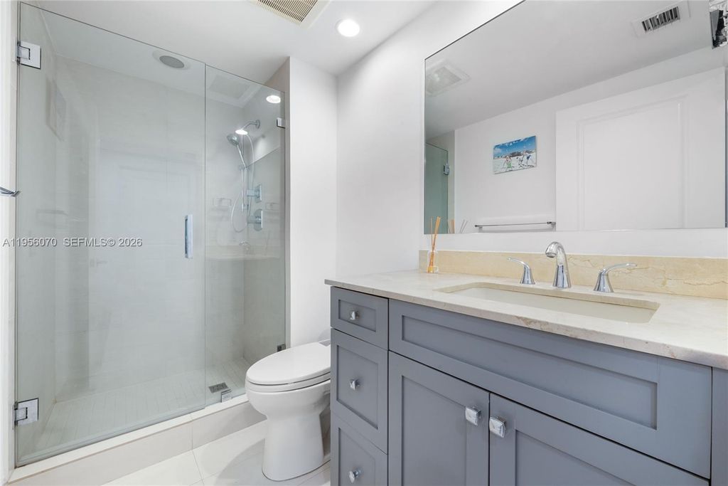 Image 24 of property listing at 1581 Brickell Ave 2302, Miami, FL 33129