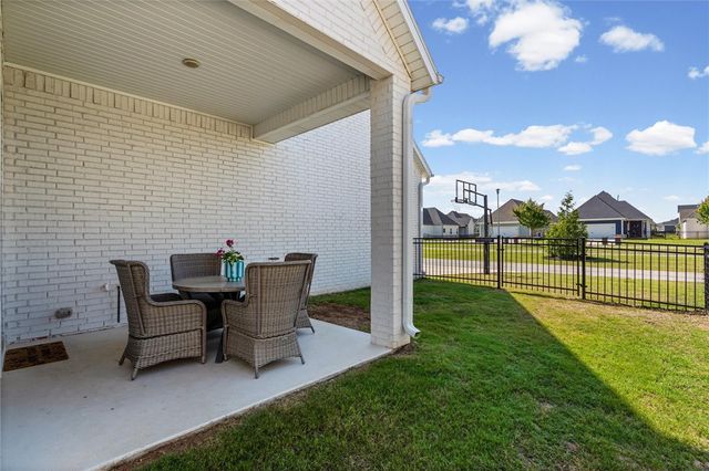 6781 Summer Hill Cove, Springdale, AR 72762