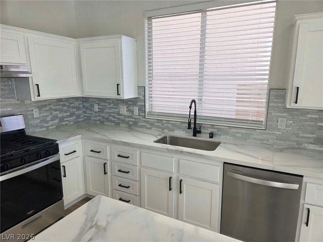 8489 Galliano Avenue, Las Vegas, NV 89117