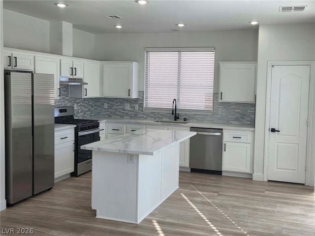 8489 Galliano Avenue, Las Vegas, NV 89117