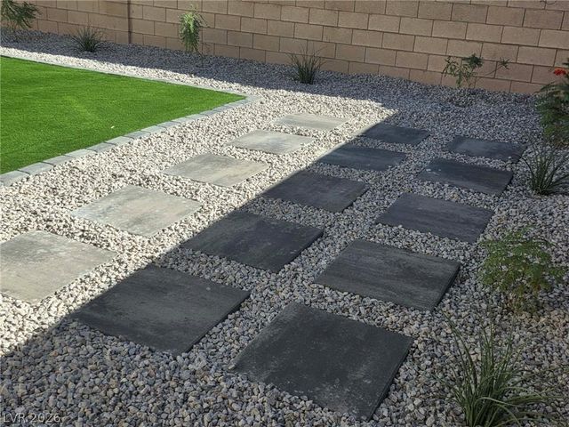 8489 Galliano Avenue, Las Vegas, NV 89117
