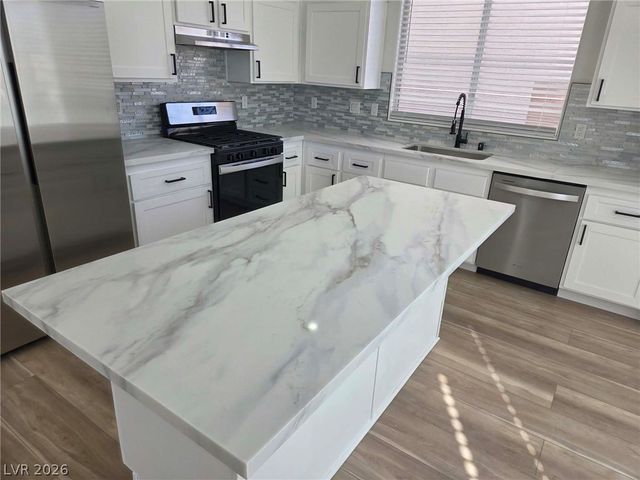 8489 Galliano Avenue, Las Vegas, NV 89117