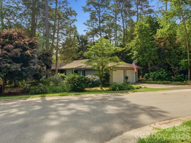 26 Honeysuckle Woods, Clover, SC 29710