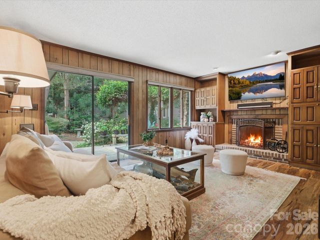 26 Honeysuckle Woods, Clover, SC 29710