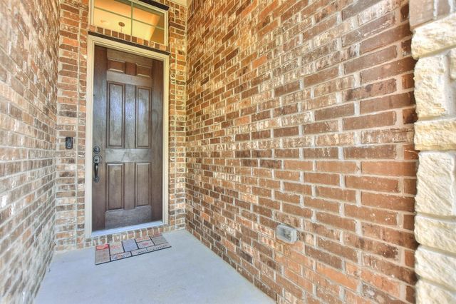 400 Farm Creek DR, Hutto, TX 78634