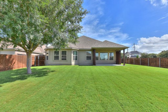 400 Farm Creek DR, Hutto, TX 78634