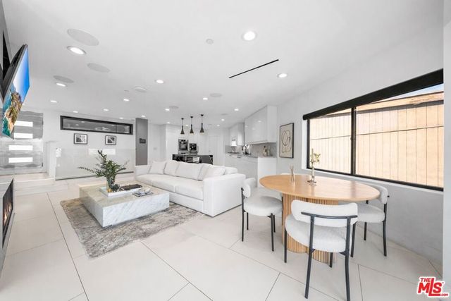 7141 Woodrow Wilson Drive, Los Angeles, CA 90068