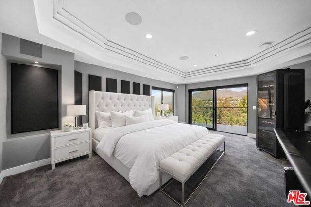 7141 Woodrow Wilson Drive, Los Angeles, CA 90068