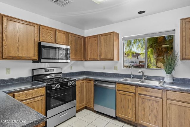 405 Camino Dona Cydney, Nogales, AZ 85621