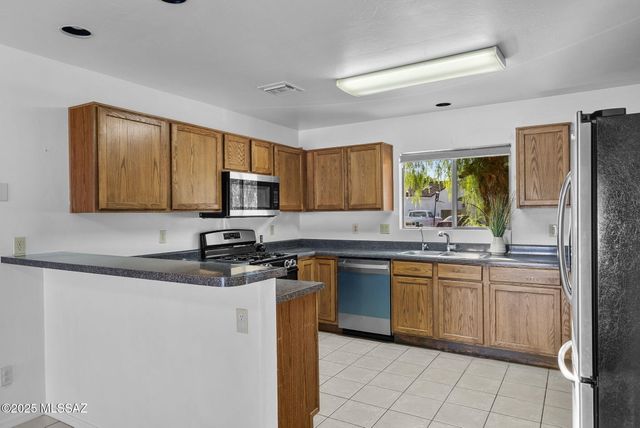 405 Camino Dona Cydney, Nogales, AZ 85621