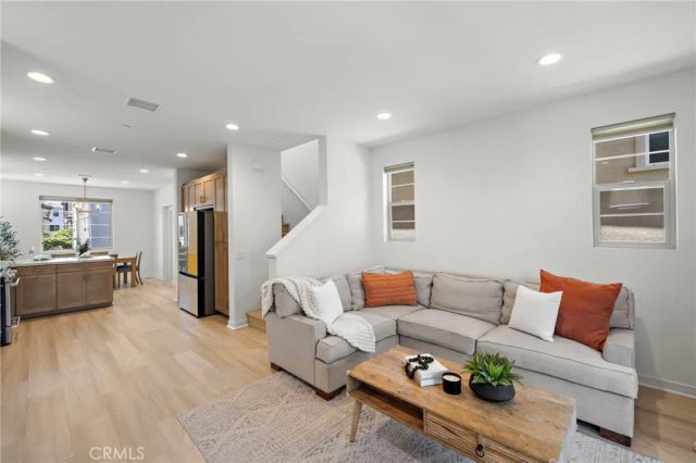 222 Goldfinch Street, Rancho Mission Viejo, CA 92694