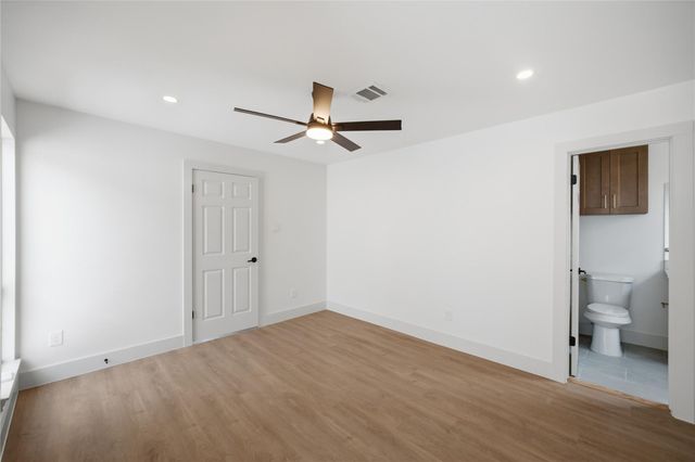 2606 Nantucket Drive, Houston, TX 77057