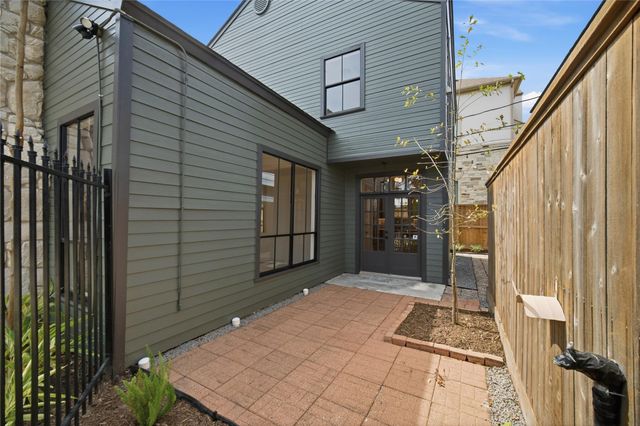 2606 Nantucket Drive, Houston, TX 77057