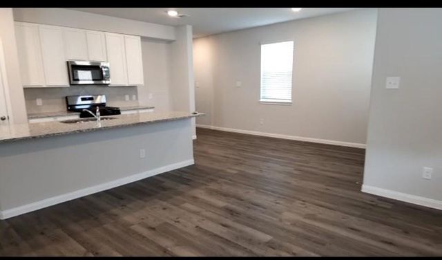 946 Grand Emperor, Houston, TX 77073