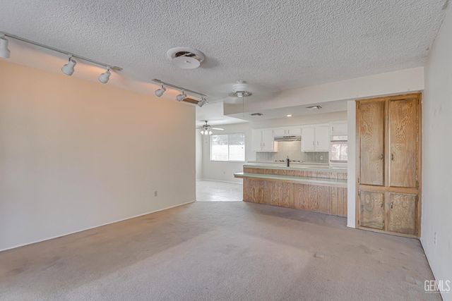 112 Angell Street, Bakersfield, CA 93309