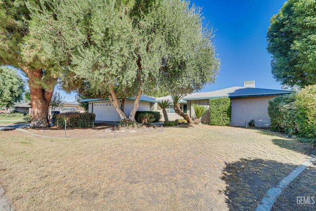 112 Angell Street, Bakersfield, CA 93309