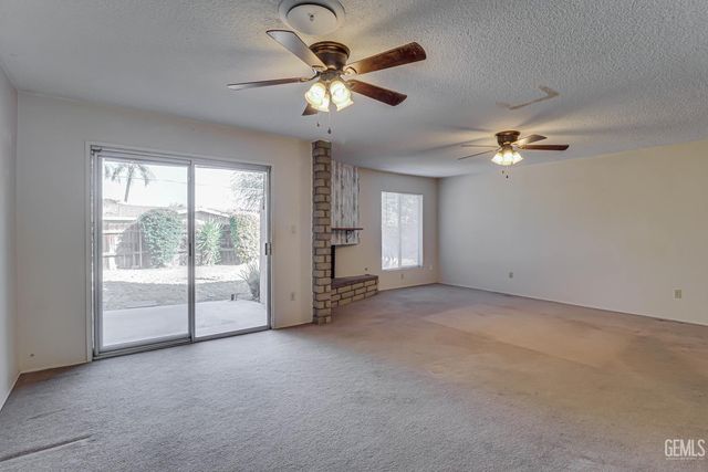 112 Angell Street, Bakersfield, CA 93309